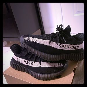 Size 10 Oreo Yeezys